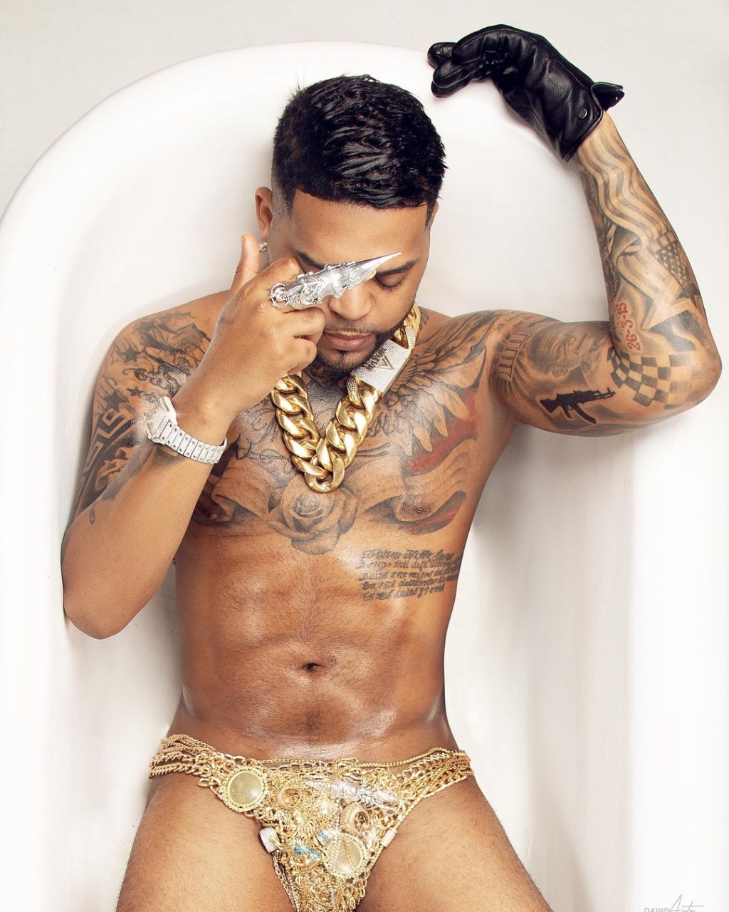 El Mayor Clásico es atacado por su esposa con arma blanca; se encuentra en estado delicado