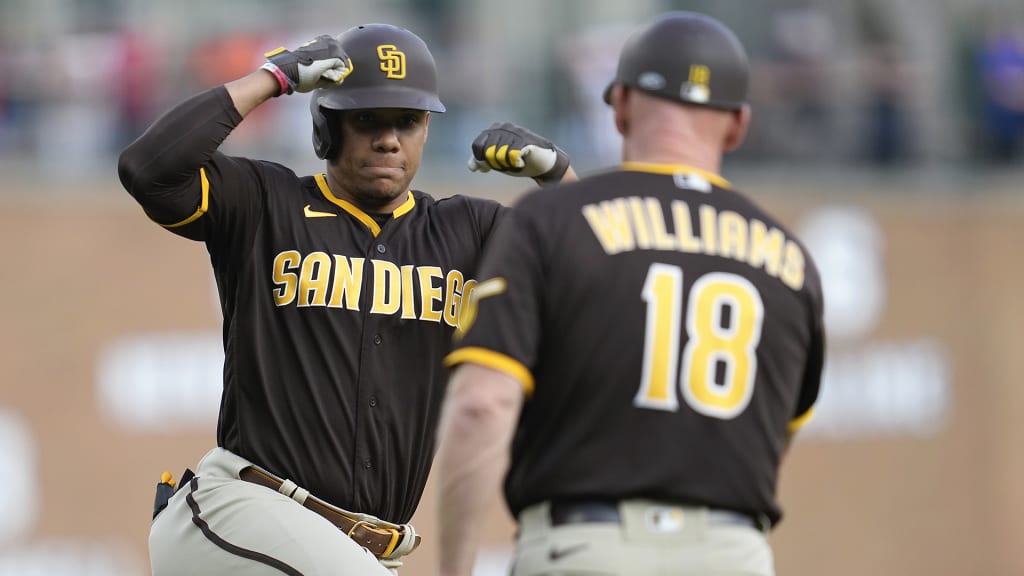 Padres doblegan a Tigres con dos vuelacercas de Juan Soto