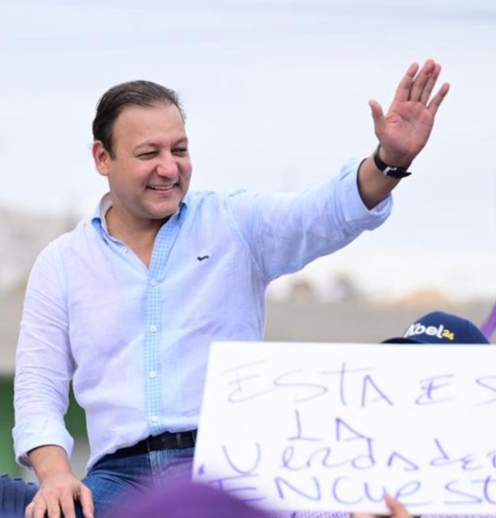 Abel Martínez asegura “al PRM le quedó grande el gobierno»