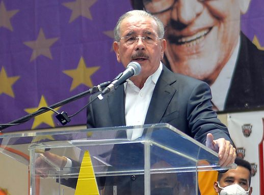 Danilo Medina: «Los ex peledeìstas que se han ido al gobierno no sirven para nadie»