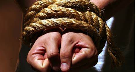 Detienen en PR pareja de esposos acusados de secuestro de migrantes dominicanos