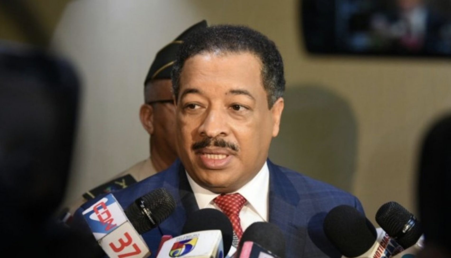 Roberto Rosario dice Abinader distorsiona estadísticas criminalidad