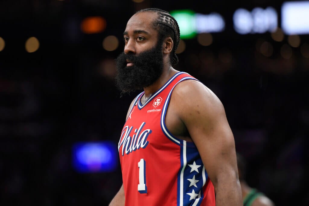 NBA multa a Harden con 100.000 dólares tras llamar «mentiroso» al presidente de Sixers