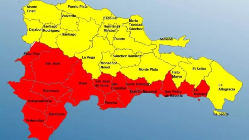 Autoridades mantienen 14 provincias en alerta roja y 18 en amarilla ante el paso de Franklin