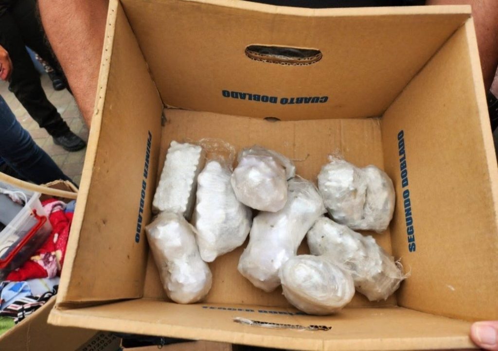 Arrestan a nueve funcionarios al encontrar drogas y armas en cárcel de Ecuador