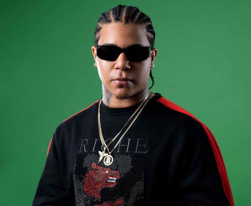 Donaty, el cantautor que cosecha éxitos en el movimiento urbano dominicano