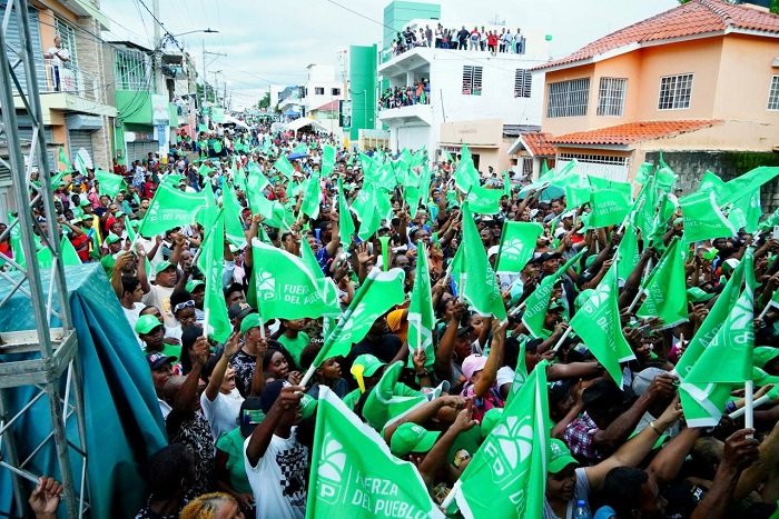Dirigentes y simpatizantes de la Fuerza del Pueblo ponen a temblar a SDE con dos multitudinarias marchas