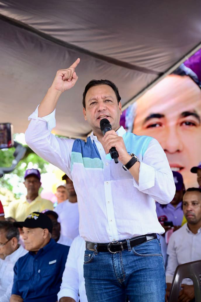 Abel Martínez en Bayaguana: «La reelección no va, que no se antoje»