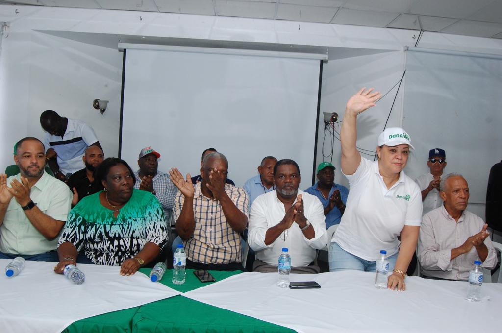 Danaides Ortiz advierte al gobierno detener irritación social por los apagones.