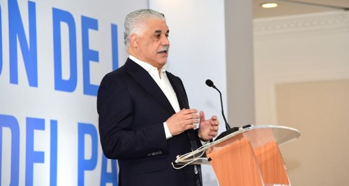 Excanciller RD llama a reflexionar sobre «nocivo» impasse con Haití