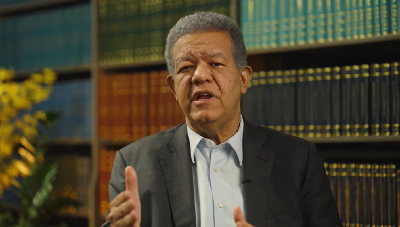 Leonel Fernández afirma el dengue es «una desgracia» en RD por «ineptitud del gobierno»