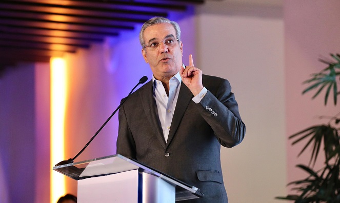 Abinader: «Mano obra extranjera tiene los días contados en el país»