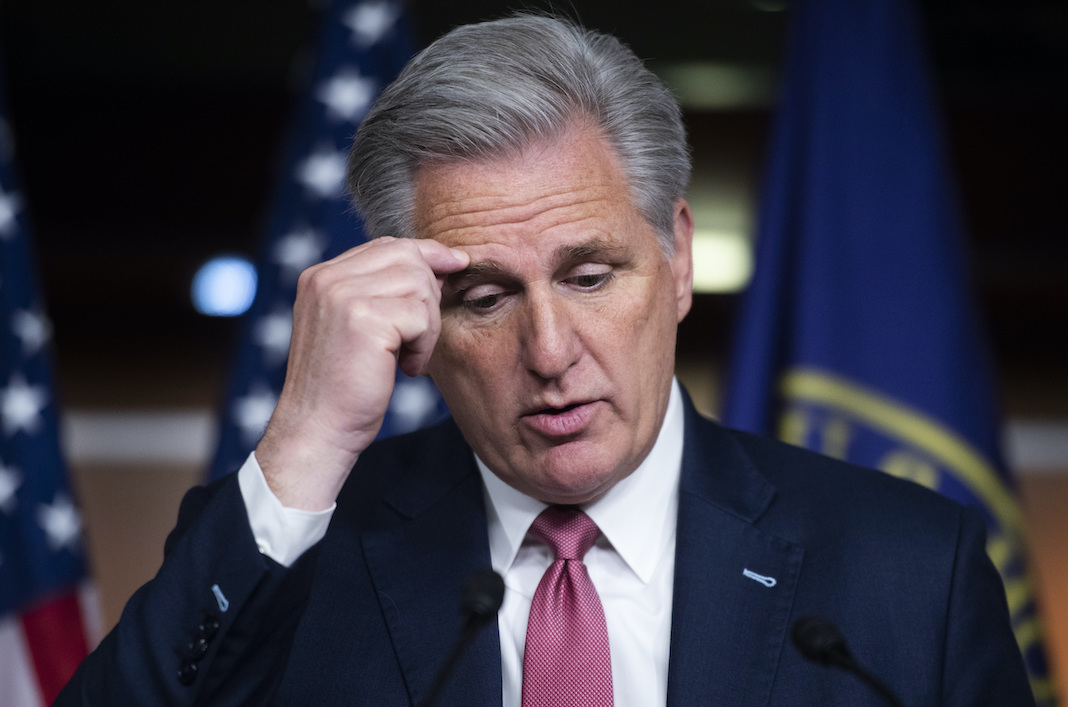 EEUU: Ala dura republicana busca destituir a Kevin McCarthy