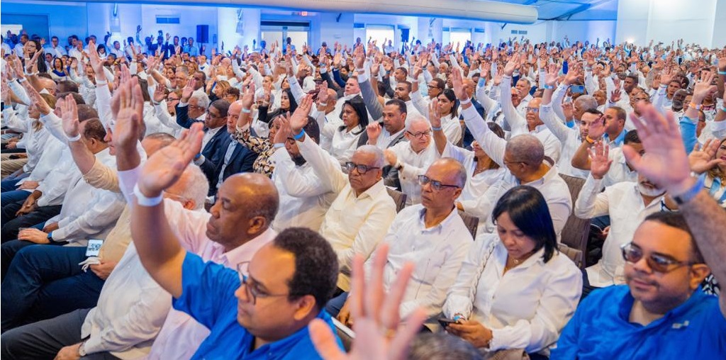 PRM proclama a Luis Abinader como su candidato presidencial