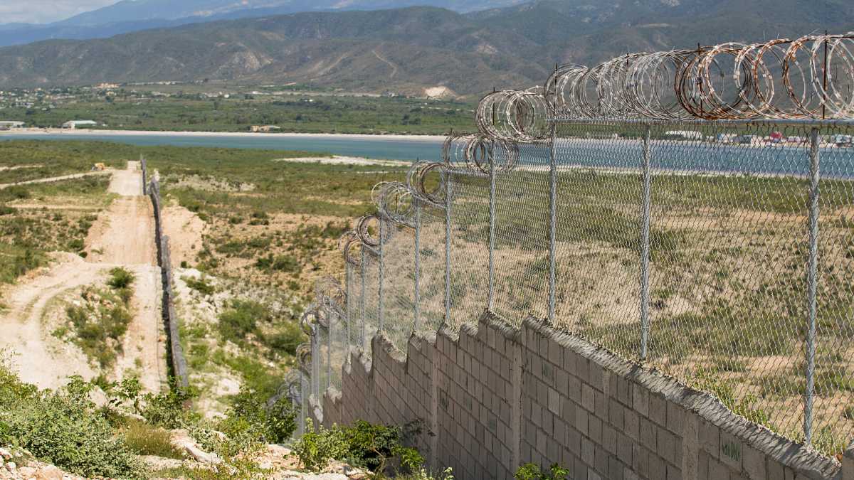 RD asignará casi US$240,000 MM para construcción verja perimetral