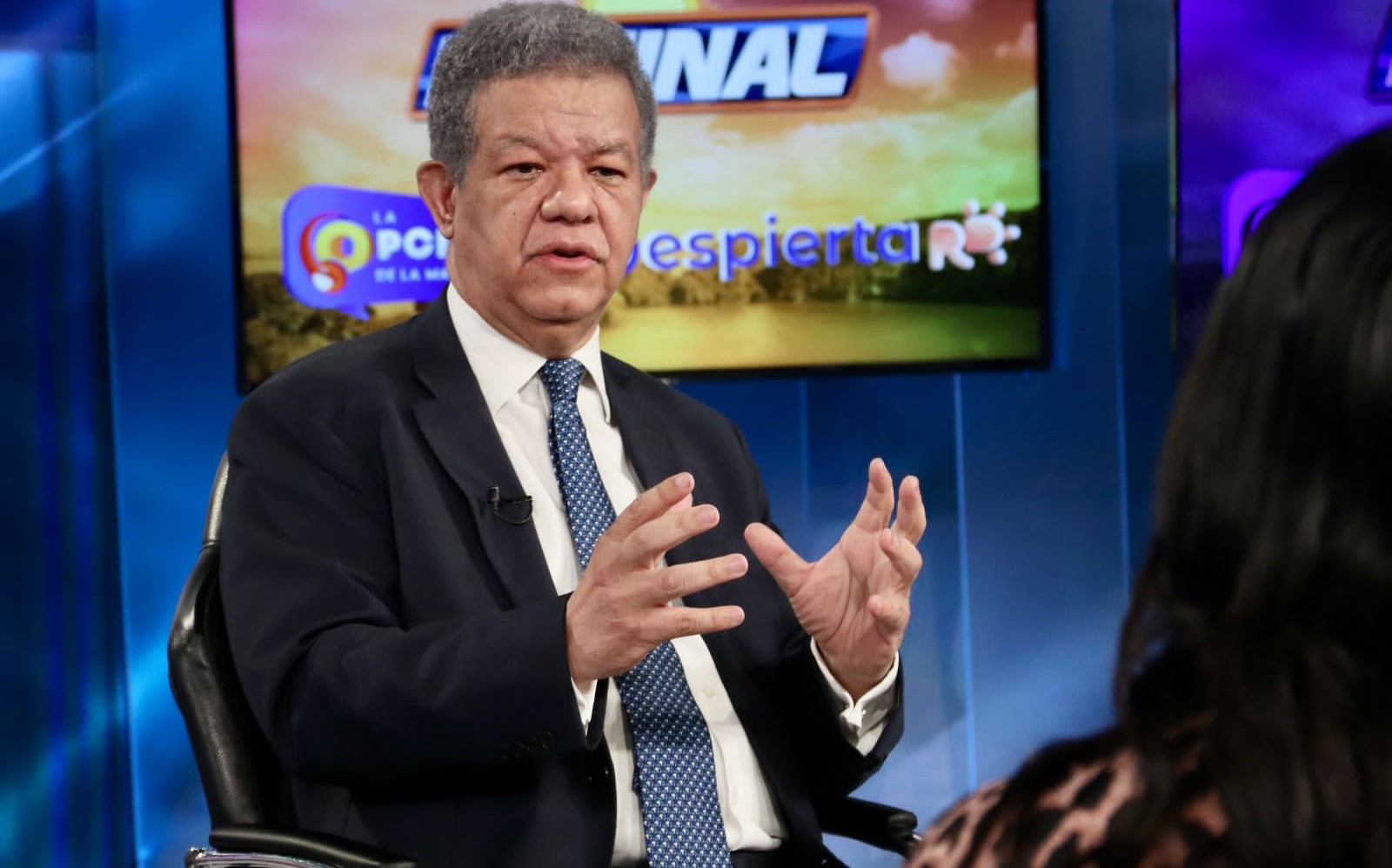 Califica de «burla a democracia» renovación contrato Aerodom