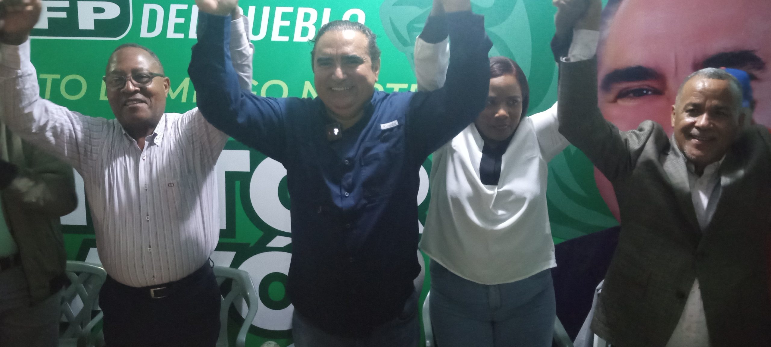 Regidora de SDN y líderes comunitarios pasan apoyar candidatura a diputado de Víctor Pavón