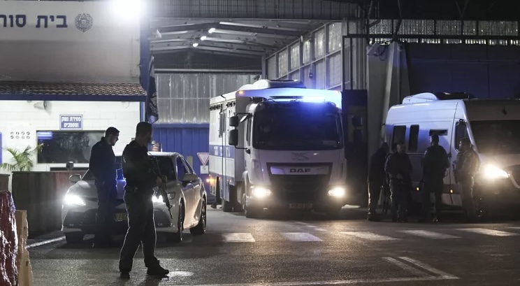 Hamás retrasa liberación rehenes tras acusar a Israel violar acuerdo