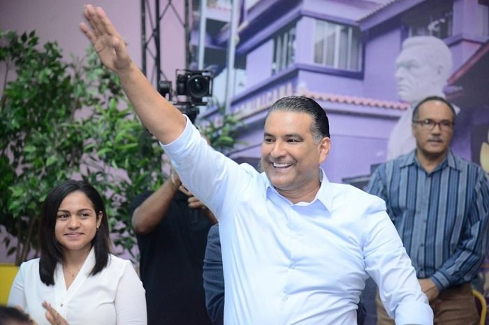 LUIS ALBERTO: SDE NECESITA ES UN GERENTE COMO YO “QUE RESUELVO”