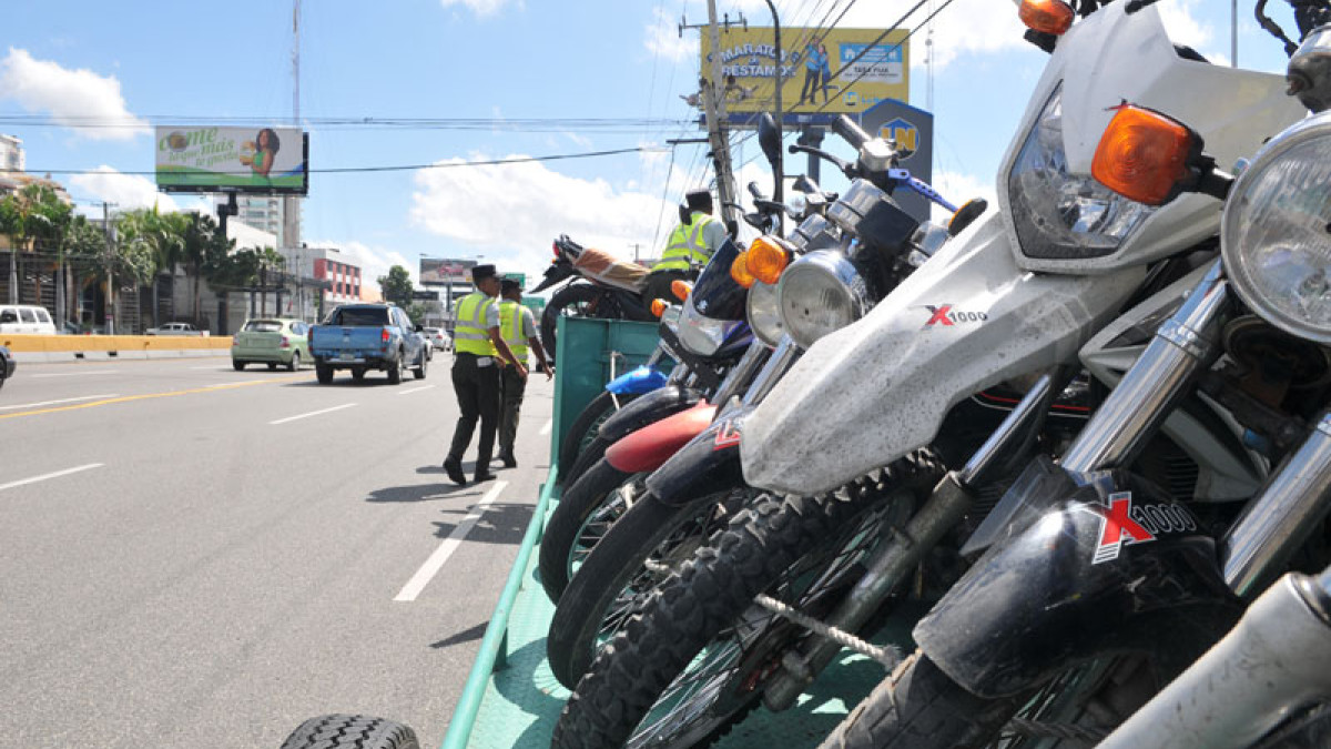 Intensifican operaciones contra motocicletas circulan por túneles