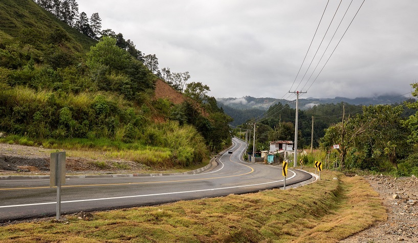 Presidente Abinader inaugura la carretera que une Cibao y el Sur