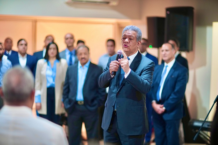 LF asegura que en febrero tendrá 40% y luego ganará en primera vuelta