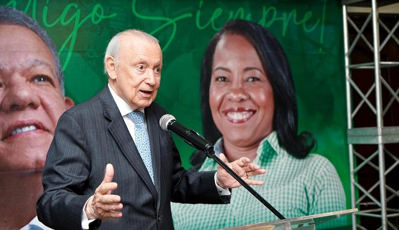 Rafael Alburquerque asegura el dinero rinde sólo en el país “de fantasía” donde vive Abinader