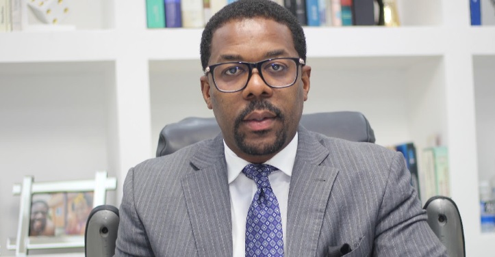 Linares dice Gobierno carece de políticas públicas para jóvenes