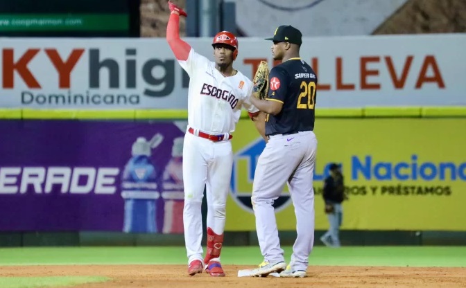 Escogido da un golpe mortal a Las Aguilas; Toros y Gigantes dividen