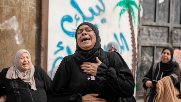 Biden lucha por parar guerra en Gaza e Israel ataca varios puntos