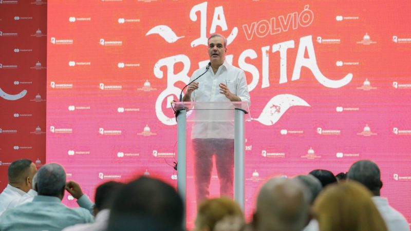 Gobierno dominicano inicia entrega bono navideño 2024