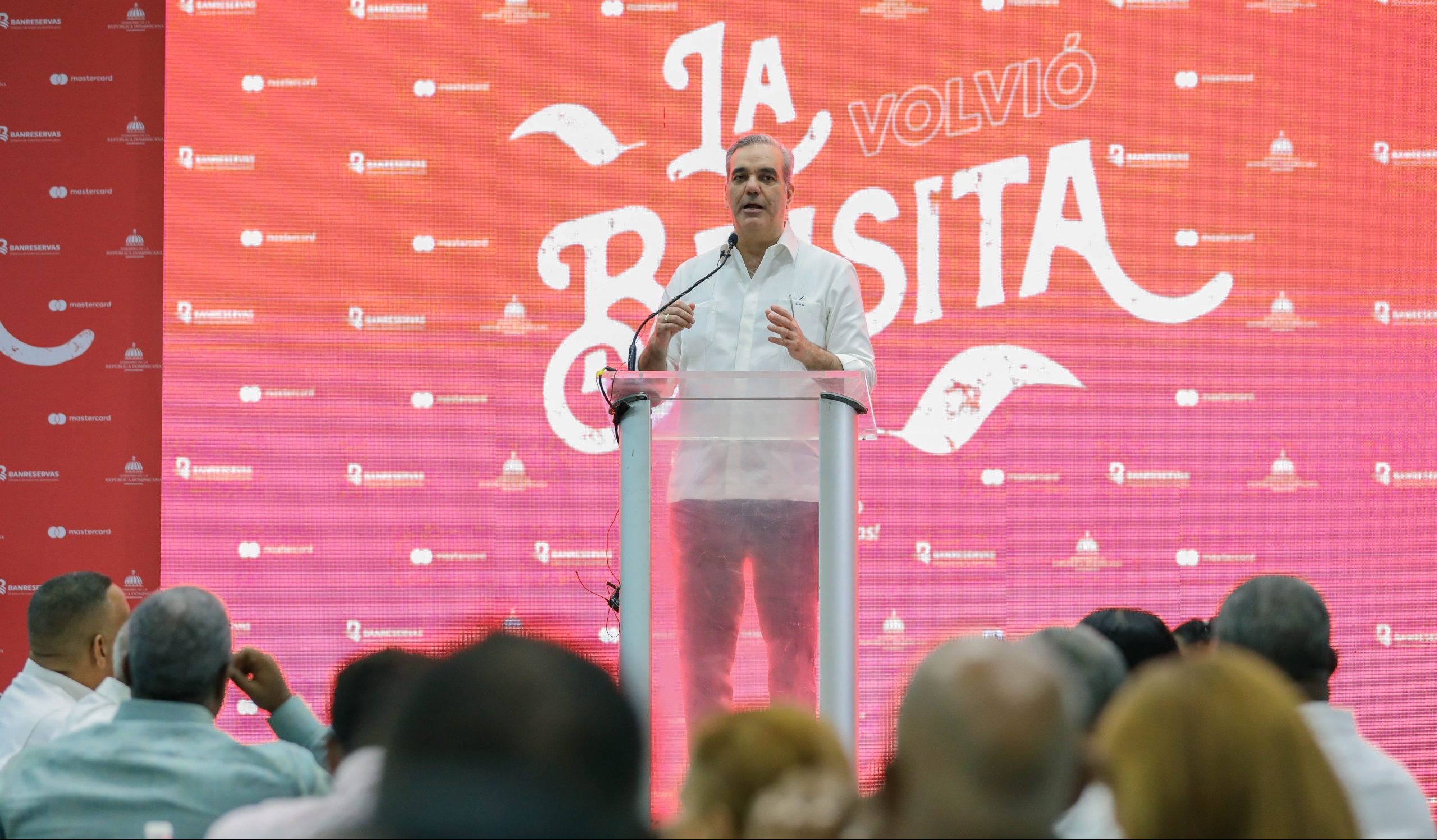 Gobierno dominicano inicia entrega bono navideño 2024