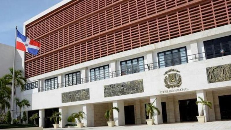 Anteproyecto de ley buscará haitianos soliciten autorización del Poder Ejecutivo para comprar viviendas en RD