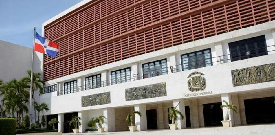 Anteproyecto de ley buscará haitianos soliciten autorización del Poder Ejecutivo para comprar viviendas en RD