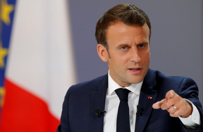 Macron acusa a los haitianos de haber destruido a su propio país