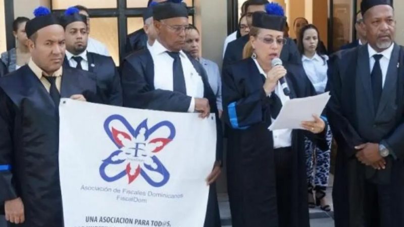 Fiscales convocan paro nacional por incumplimiento pactos MP