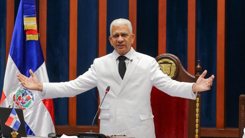 Presidente del Senado cree necesario un plan para regular mano de obra haitiana