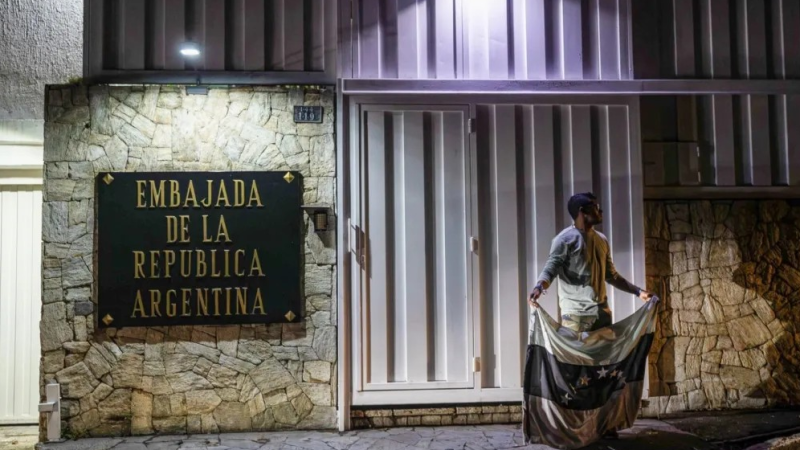 RD y otros piden salvoconducto a venezolanos asilados embajada