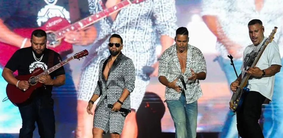 Artista Romeo Santos desacata y viola Ley de Espectáculos Públicos al cantar en concierto tema prohibido “La Suegra”