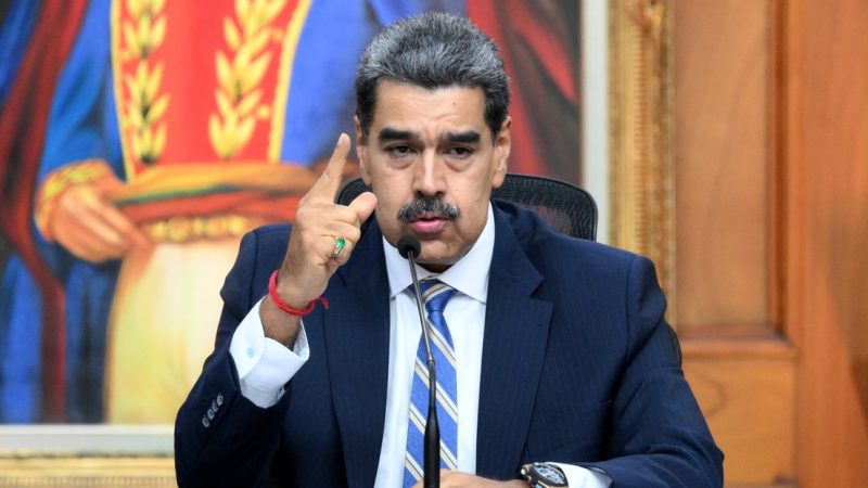 Nicolás Maduro envía saludos navideños a República Dominicana