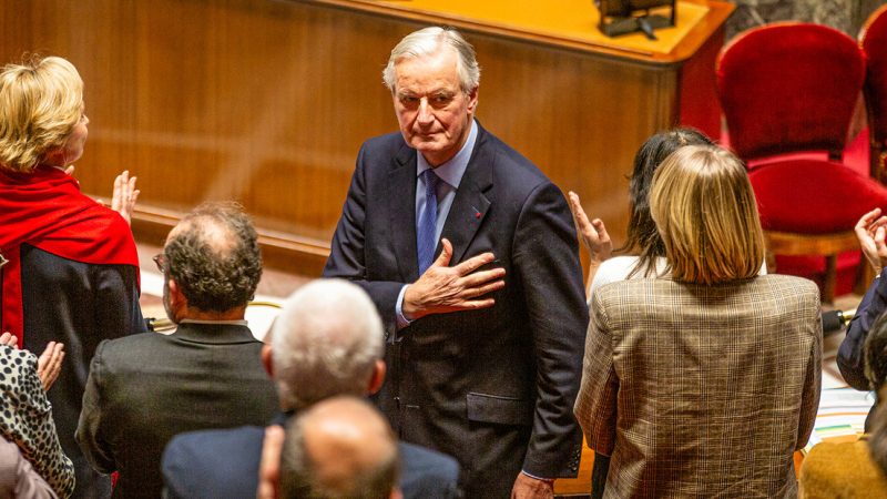 Primer ministro de Francia renuncia a su cargo