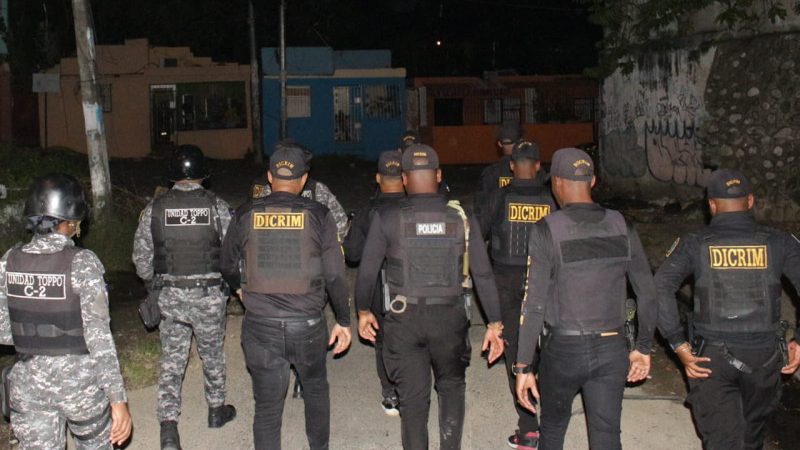 Denuncian banda criminal opera a lo interno de la Policía