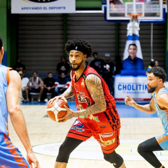 Antonio Guzmán y Centro van a semifinales del TBS de Higüey