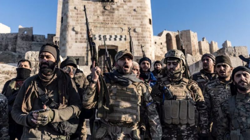 El Ejército sirio refuerza sus posiciones y recupera el control de varias zonas