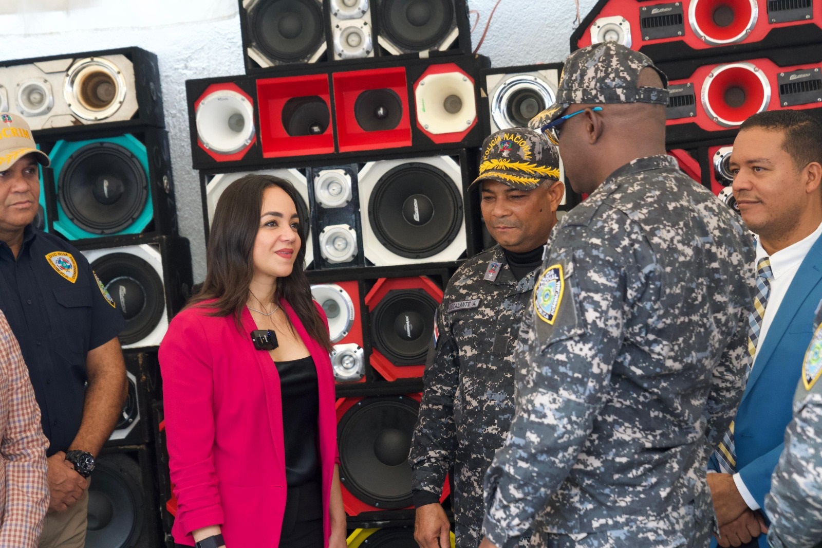 Interior y Policía entrega a Procuraduría bocinas incautadas