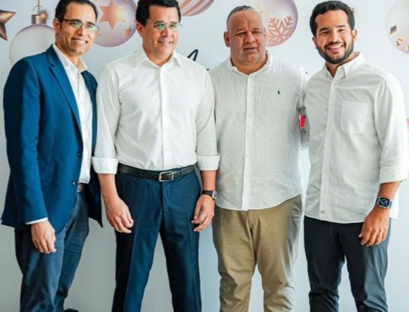 Amigos Que Suman reúne destacadas figuras en su encuentro navideño 2024