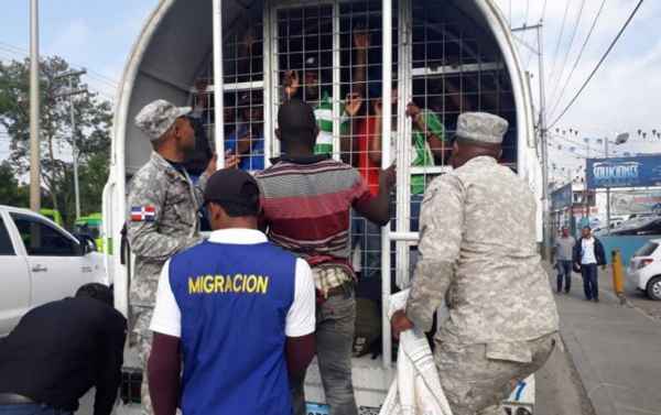 Migración de RD informa deportación de haitianos va por más de 76,000 indocumentados