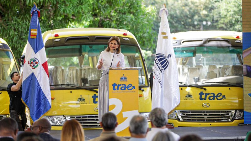 Gobierno extiende el transporte escolar a 3 provincias del Cibao