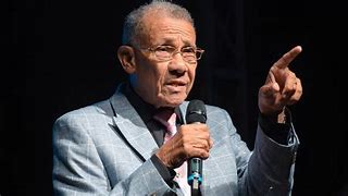 Pastor evangélico Ezequiel Molina llama a la juventud de RD generación de cristal