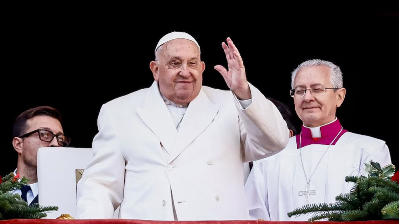 El Papa pide cese el fuego en Medio Oriente en día de Navidad